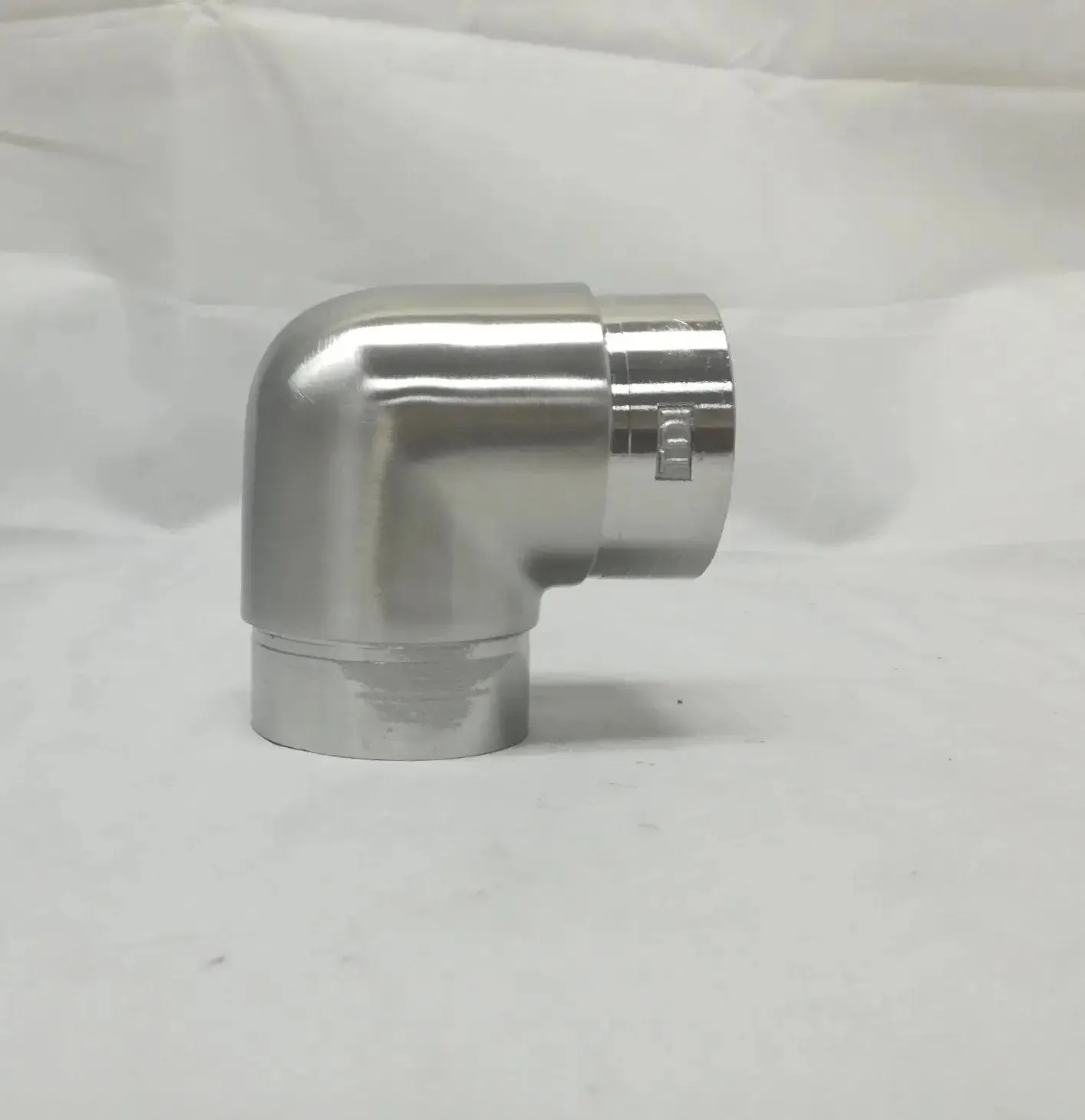 Flush Elbow for 2" Diameter Tubing