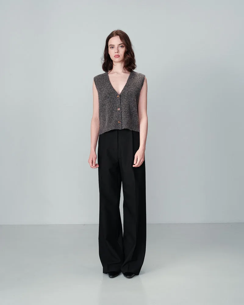 Grace & Mila Nars Knitted Sleeveless Vest in Anthracite