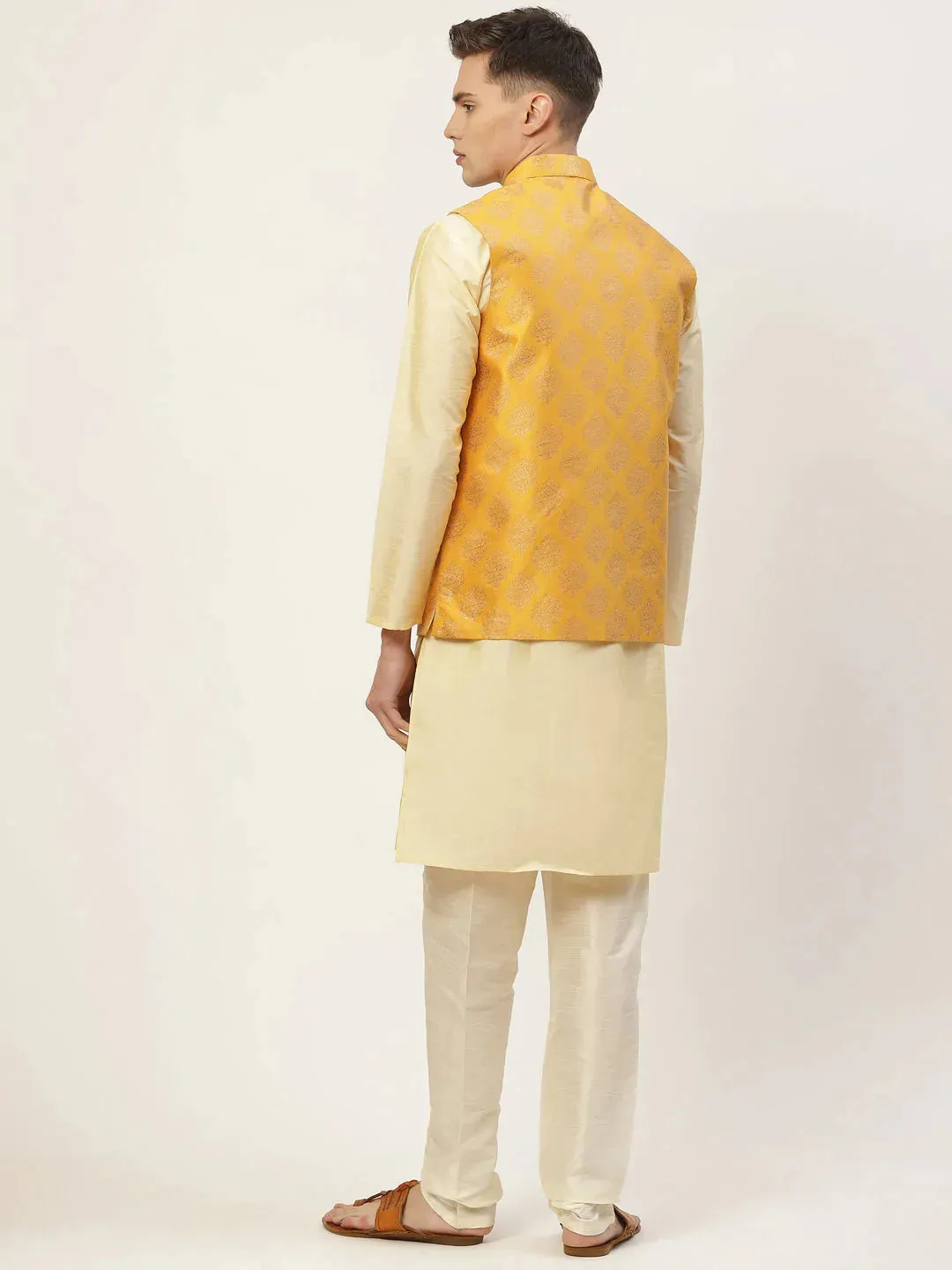 Men'S Solid Kurta Pyjama With Floral Mustard Printed Nehru Jacket