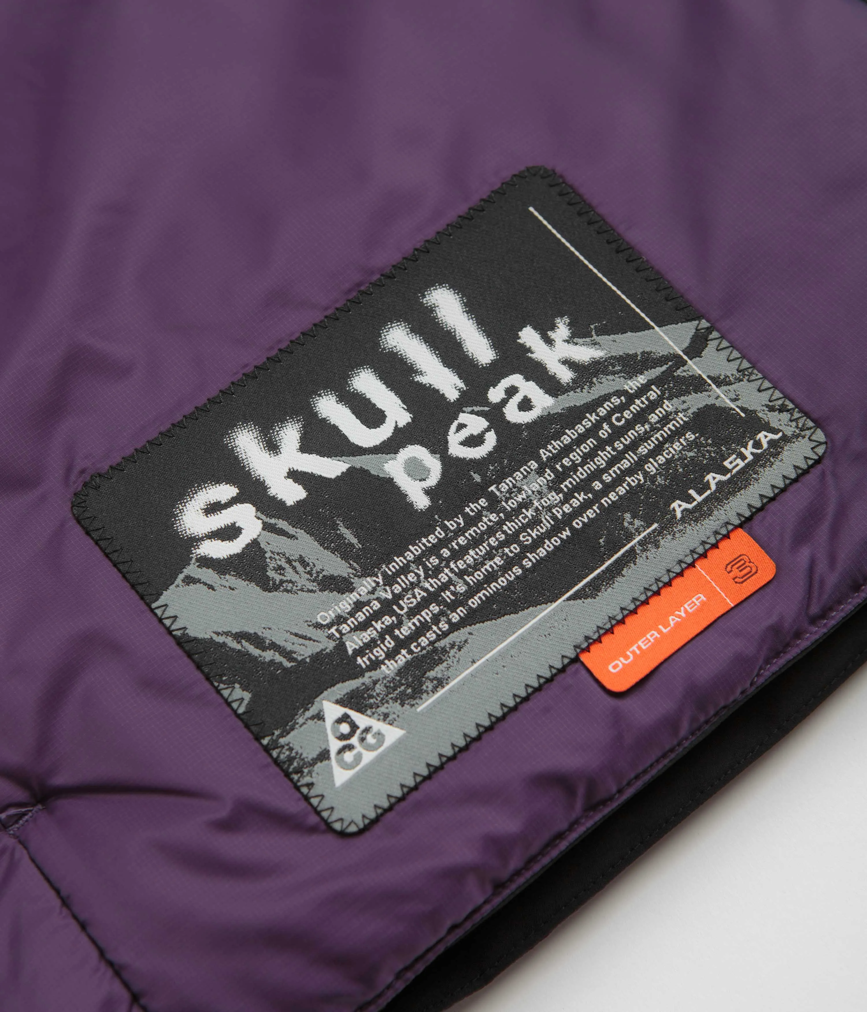 Nike ACG Skull Peak Reversible Vest - Black / Dark Raisin / Summit White