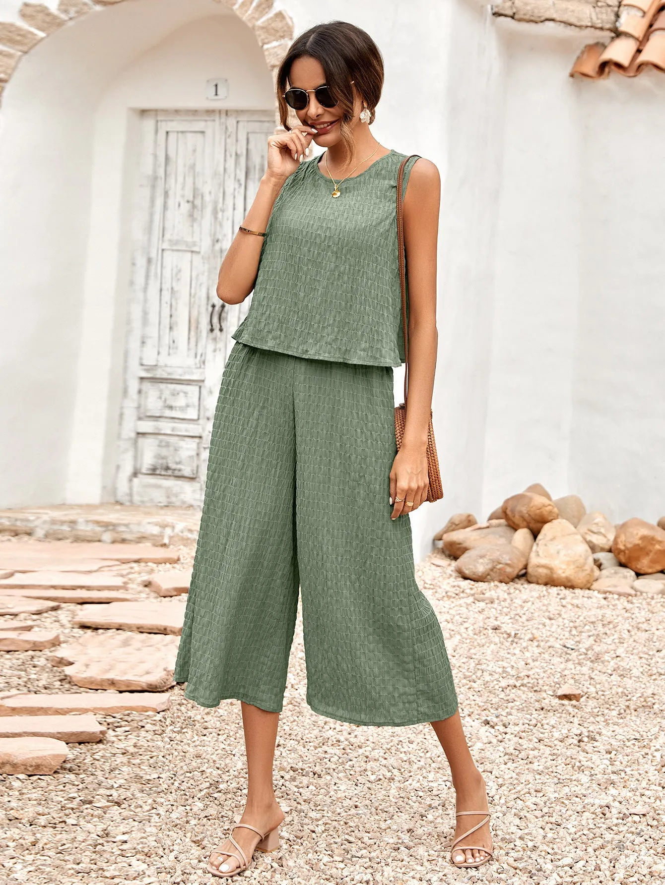 Round Neck Sleeveless Solid Color Casual Loose Women's Jumpsuit