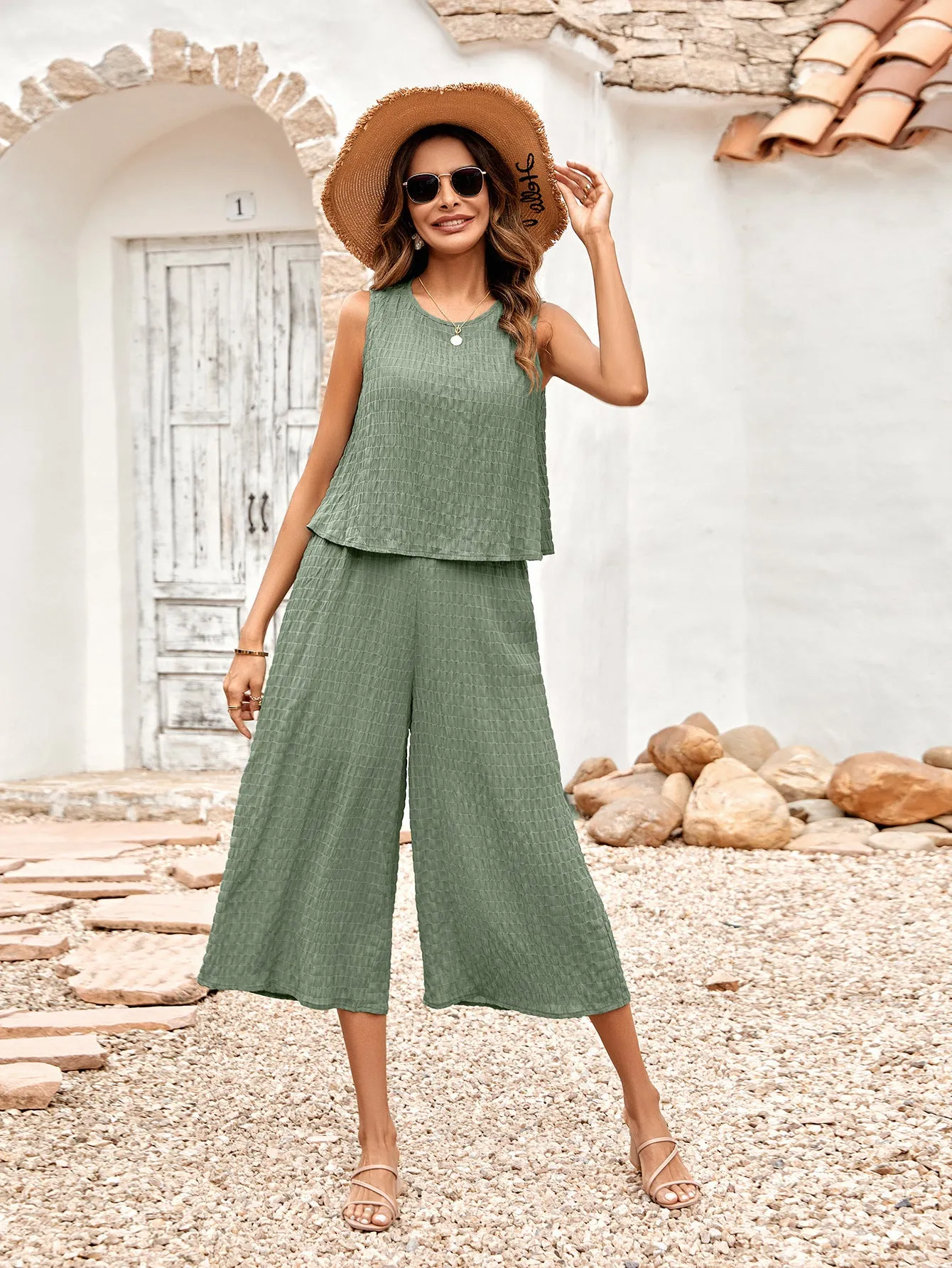 Round Neck Sleeveless Solid Color Casual Loose Women's Jumpsuit