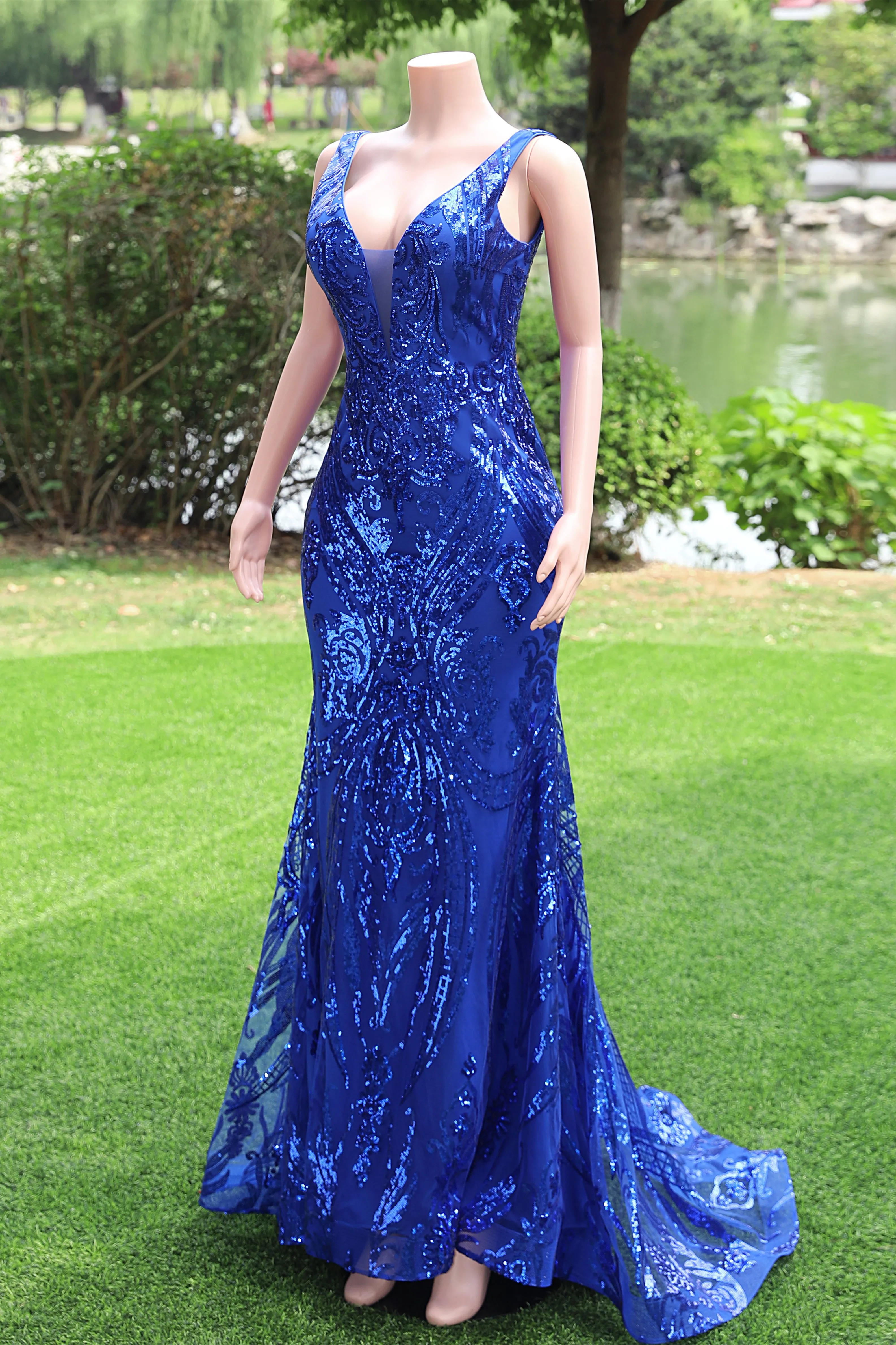 Royal Blue Prom Dresses Sequins V Neck Mermaid Women Evening Dresses Sleeveless