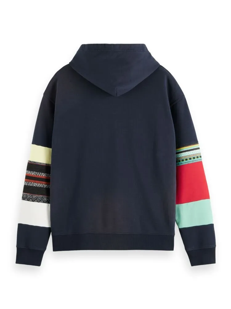 SCOTCH&SODA - Relaxed fit club soda applique hoodie in Organic Cotton 174501