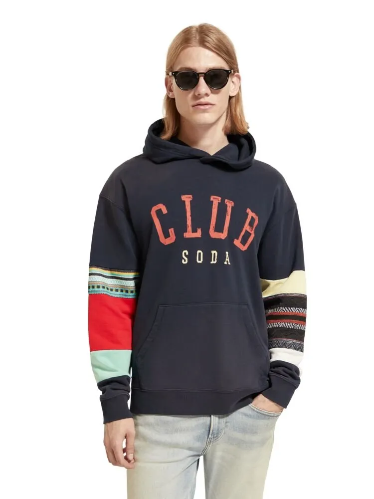 SCOTCH&SODA - Relaxed fit club soda applique hoodie in Organic Cotton 174501