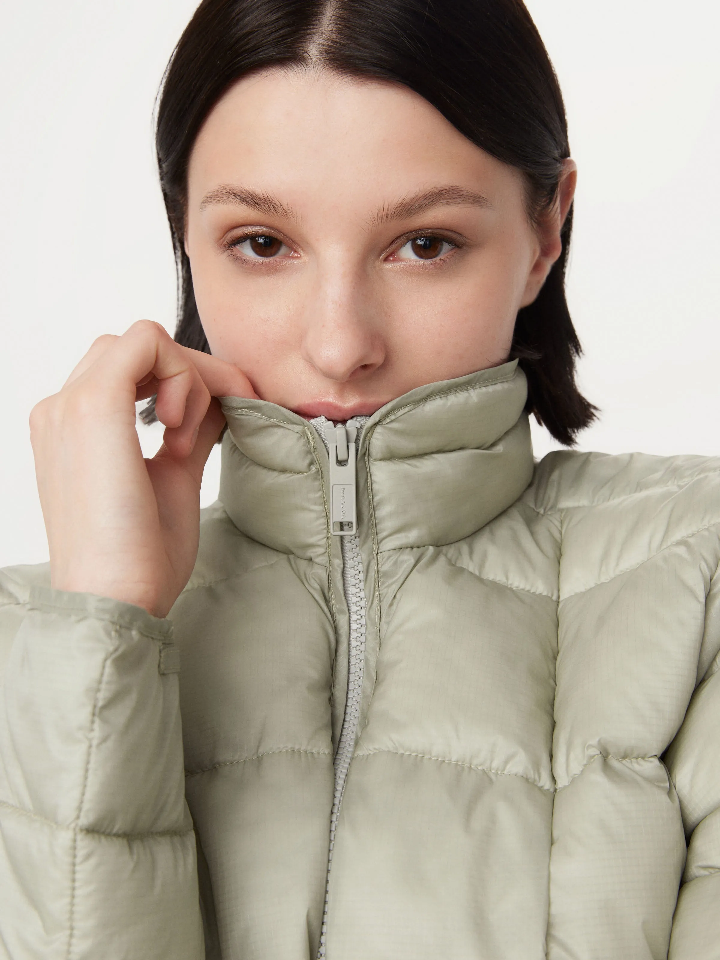 The Aero Packable Puffer Jacket in Stone Grey