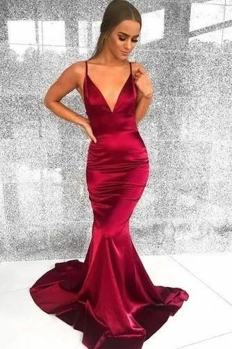 V-neckline Simple Mermaid Evening Gowns with Spaghetti Straps